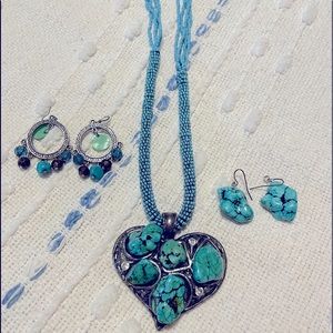 Necklace and earrings matching simulated turquoise set + bonus earrings